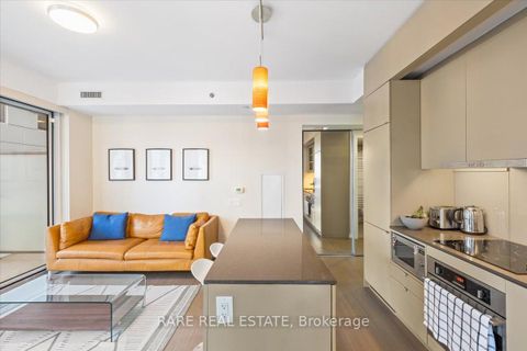 Photo 10 at 716 - 101 Peter Street, Waterfront Communities C1, Toronto