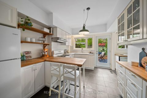 Photo 10 at 118 Ivy Avenue, South Riverdale, Toronto