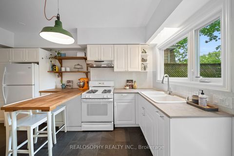 Photo 11 at 118 Ivy Avenue, South Riverdale, Toronto