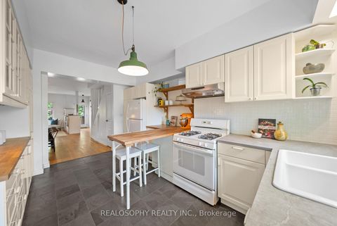 Photo 12 at 118 Ivy Avenue, South Riverdale, Toronto