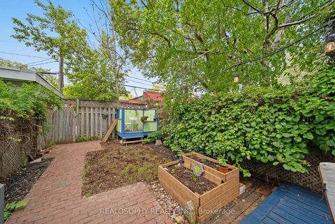 Photo 36 at 118 Ivy Avenue, South Riverdale, Toronto