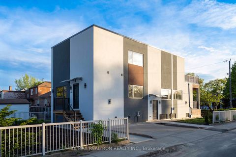 Photo 4 at 33 Landour Avenue, Eglinton West, Toronto