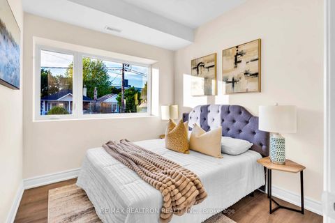 Photo 8 at 33 Landour Avenue, Eglinton West, Toronto