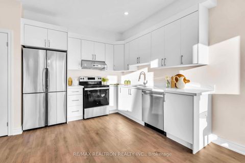 Photo 13 at 33 Landour Avenue, Eglinton West, Toronto