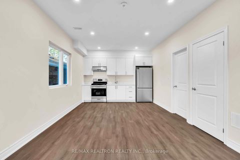 Photo 24 at 33 Landour Avenue, Eglinton West, Toronto