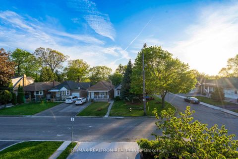 Photo 39 at 33 Landour Avenue, Eglinton West, Toronto