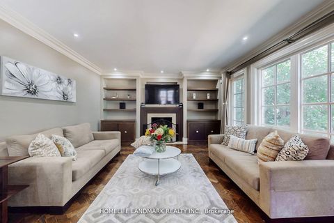 Photo 8 at 30 Bobwhite Crescent, Windfields, Toronto