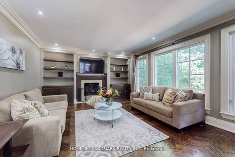 Photo 9 at 30 Bobwhite Crescent, Windfields, Toronto