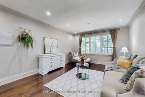 Photo 19 at 30 Bobwhite Crescent, Windfields, Toronto