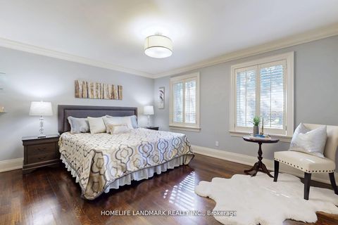 Photo 30 at 30 Bobwhite Crescent, Windfields, Toronto