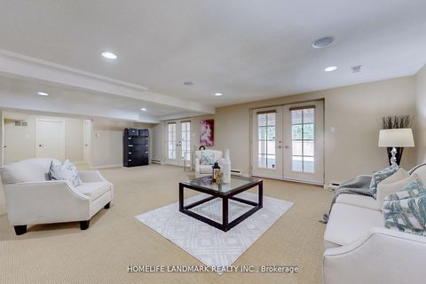Photo 41 at 30 Bobwhite Crescent, Windfields, Toronto