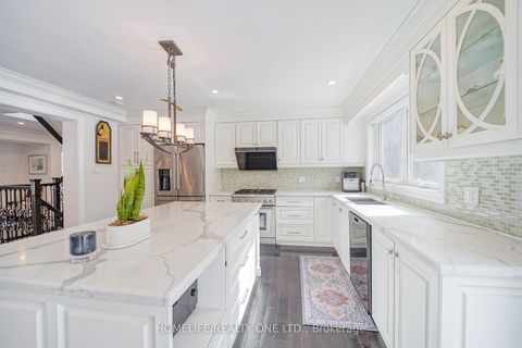 Photo 10 at 31 Bearwood Drive, Humber Valley, Toronto