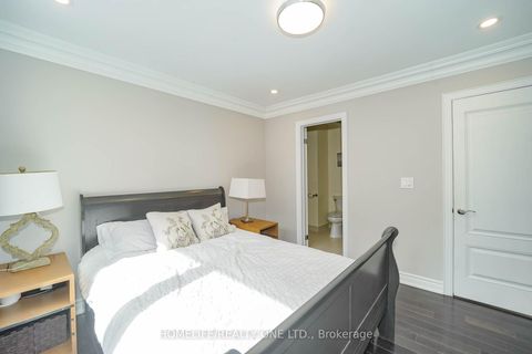 Photo 24 at 31 Bearwood Drive, Humber Valley, Toronto