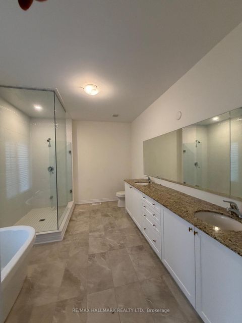 Photo 9 at 112 Weslock Crescent, Bayview Northeast, Aurora