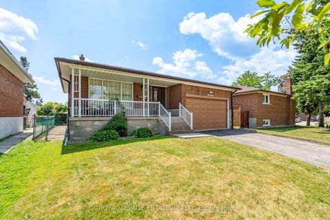 Photo 0 at 17 Altair Avenue, L'Amoreaux, Toronto