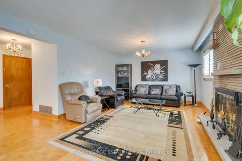 Photo 8 at 17 Altair Avenue, L'Amoreaux, Toronto