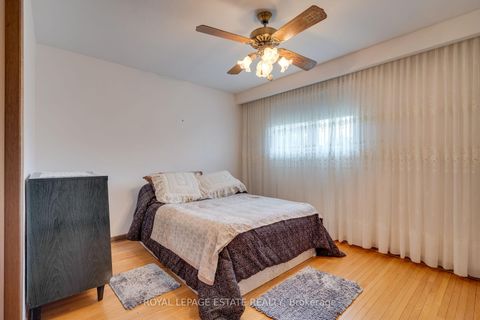 Photo 13 at 17 Altair Avenue, L'Amoreaux, Toronto
