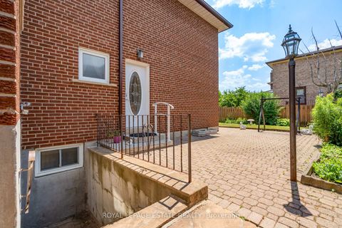Photo 22 at 17 Altair Avenue, L'Amoreaux, Toronto