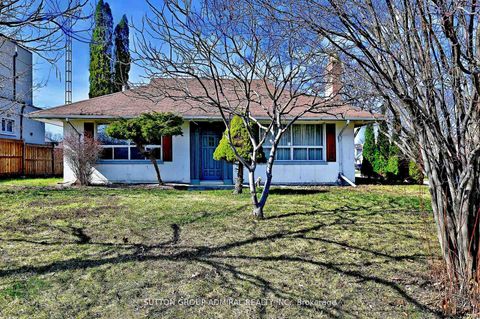 Photo 0 at 58 Harlow Crescent, Beaumonde Heights, Toronto