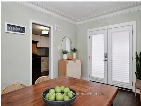 Photo 4 at 58 Harlow Crescent, Beaumonde Heights, Toronto