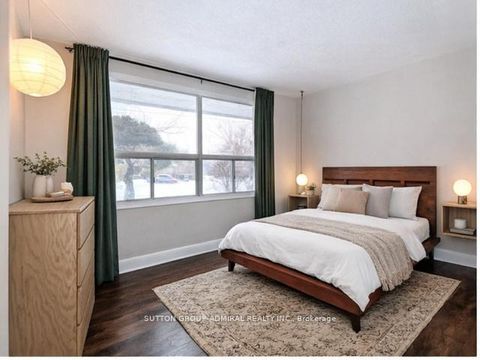 Photo 14 at 58 Harlow Crescent, Beaumonde Heights, Toronto