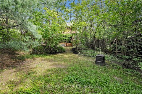 Photo 9 at 3 Shorncliffe Avenue, Casa Loma, Toronto