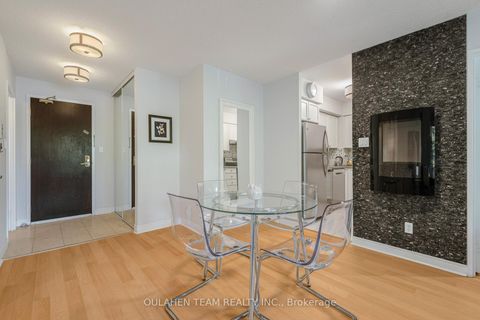 Photo 6 at 215 - 28 Empress Avenue, Willowdale East, Toronto