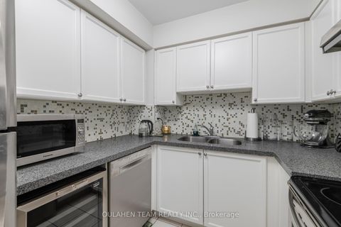 Photo 8 at 215 - 28 Empress Avenue, Willowdale East, Toronto