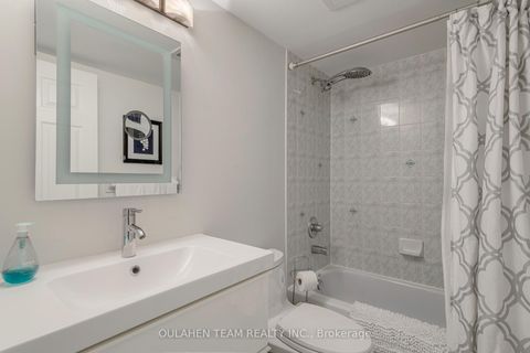 Photo 12 at 215 - 28 Empress Avenue, Willowdale East, Toronto