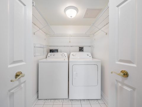 Photo 10 at 213E - 30 Fashion Roseway, Willowdale East, Toronto