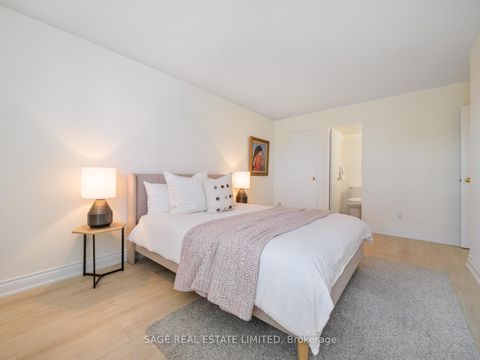 Photo 12 at 213E - 30 Fashion Roseway, Willowdale East, Toronto