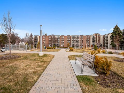 Photo 24 at 213E - 30 Fashion Roseway, Willowdale East, Toronto