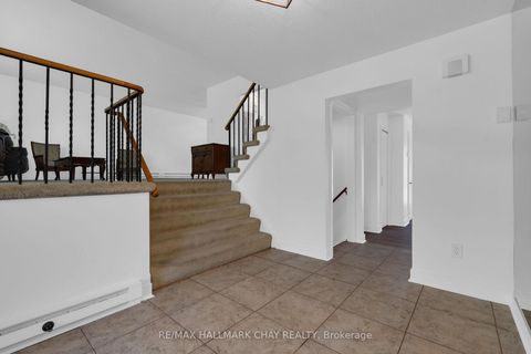 Photo 5 at 15 Crossbow Crescent, Pleasant View, Toronto