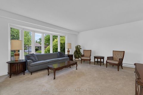 Photo 7 at 15 Crossbow Crescent, Pleasant View, Toronto