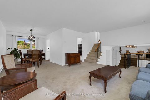 Photo 9 at 15 Crossbow Crescent, Pleasant View, Toronto