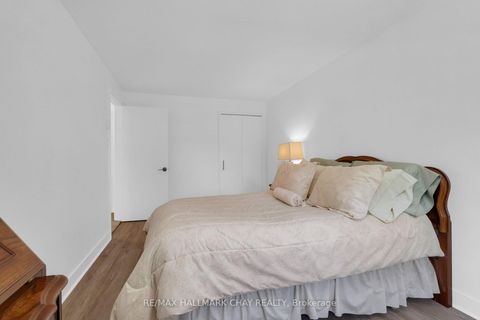 Photo 22 at 15 Crossbow Crescent, Pleasant View, Toronto