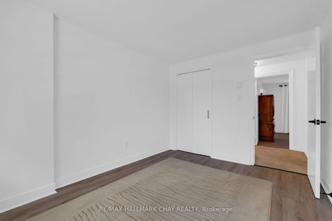 Photo 24 at 15 Crossbow Crescent, Pleasant View, Toronto
