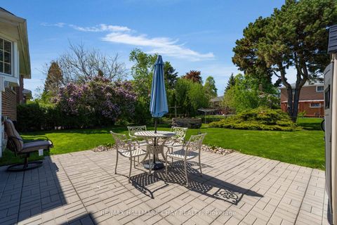 Photo 33 at 15 Crossbow Crescent, Pleasant View, Toronto