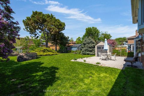 Photo 35 at 15 Crossbow Crescent, Pleasant View, Toronto