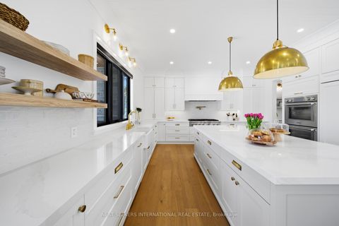 Photo 11 at 26 Royal Avenue, Nobleton, King