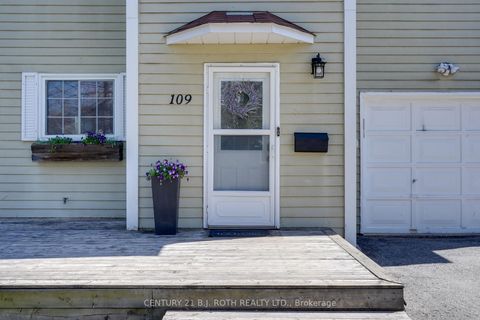 Photo 2 at 109 Elizabeth Street, Ardagh, Barrie