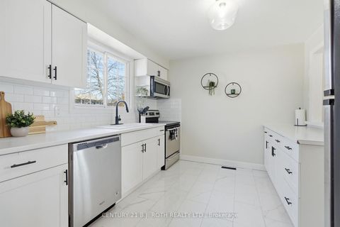 Photo 4 at 109 Elizabeth Street, Ardagh, Barrie