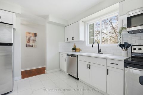 Photo 9 at 109 Elizabeth Street, Ardagh, Barrie