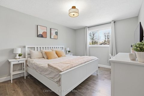 Photo 19 at 109 Elizabeth Street, Ardagh, Barrie