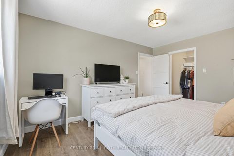 Photo 20 at 109 Elizabeth Street, Ardagh, Barrie