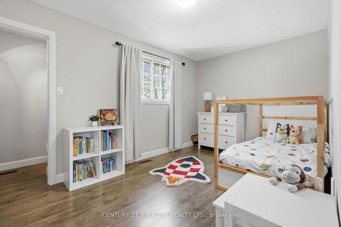 Photo 26 at 109 Elizabeth Street, Ardagh, Barrie