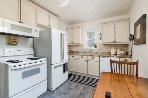 Photo 13 at 57 Springdale Boulevard, East York, Toronto