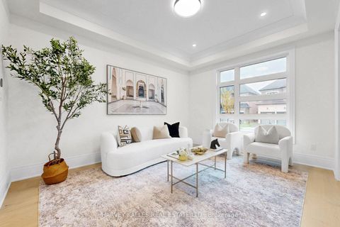 Photo 4 at 107 Winthrop Crescent, Vellore Village, Vaughan