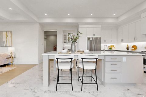 Photo 8 at 107 Winthrop Crescent, Vellore Village, Vaughan
