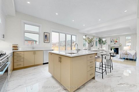 Photo 10 at 107 Winthrop Crescent, Vellore Village, Vaughan
